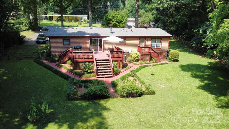 5832 Thompson Rd, Charlotte, NC 28216