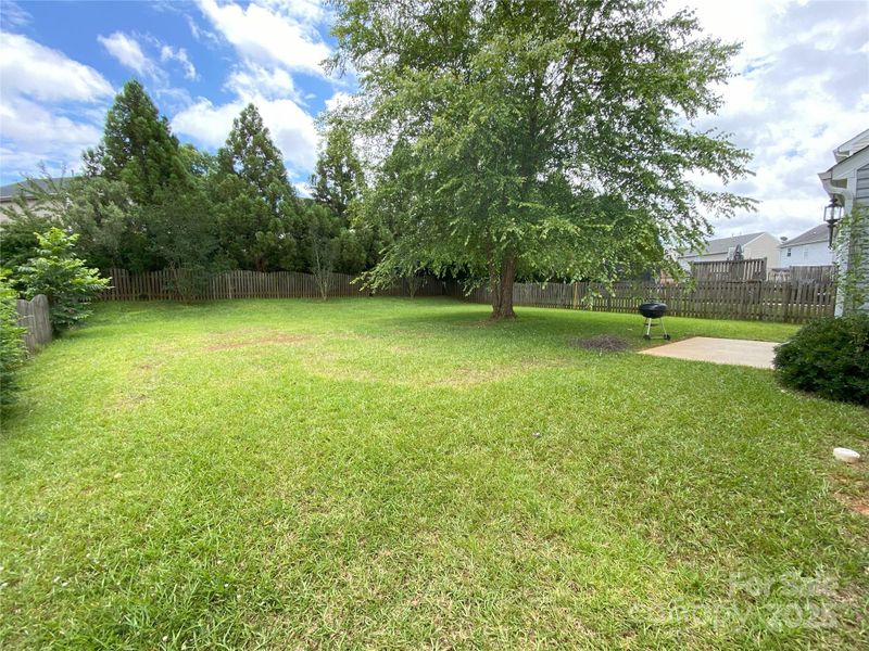 3933 Cameron Creek Dr, Matthews, NC 28105