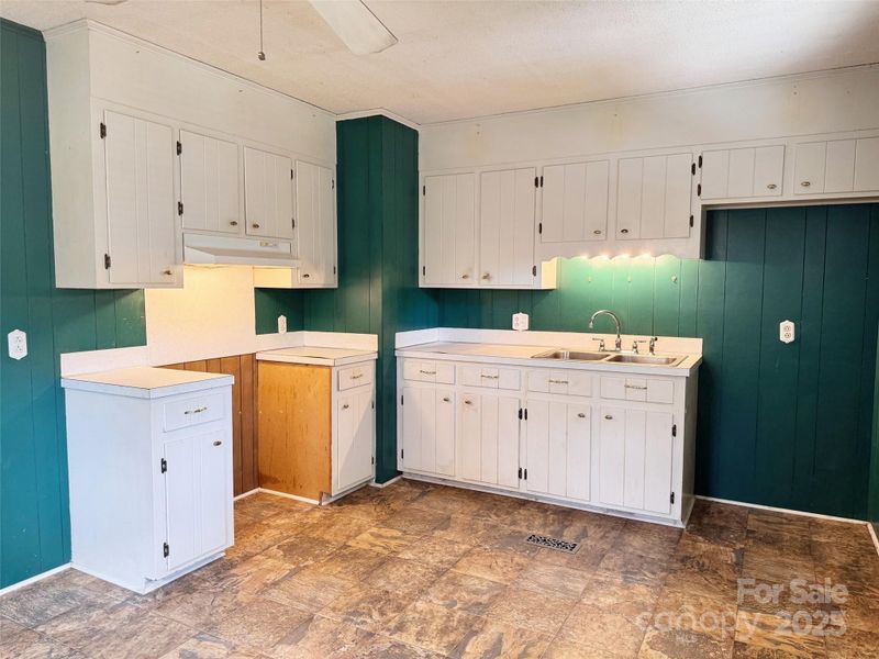 613 Catawba St, Chester, SC 29706