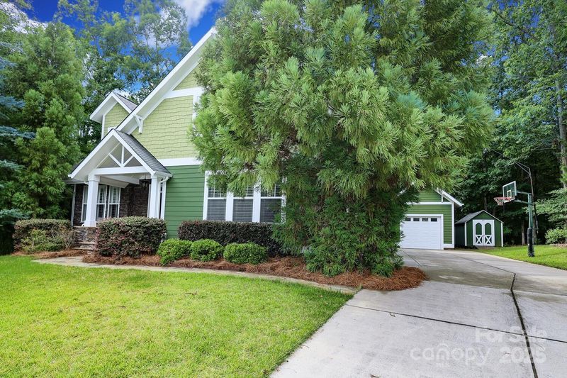 458 Leaf Arbor Ct, Clover, SC 29710