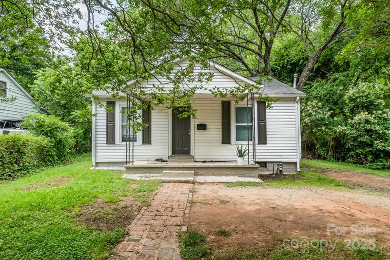822 Cantwell St, Charlotte, NC 28208
