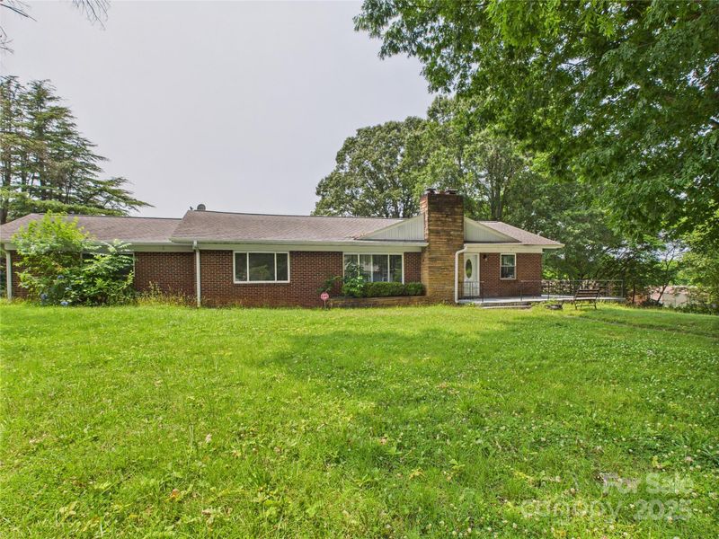 61 23rd St NW, Hickory, NC 28601