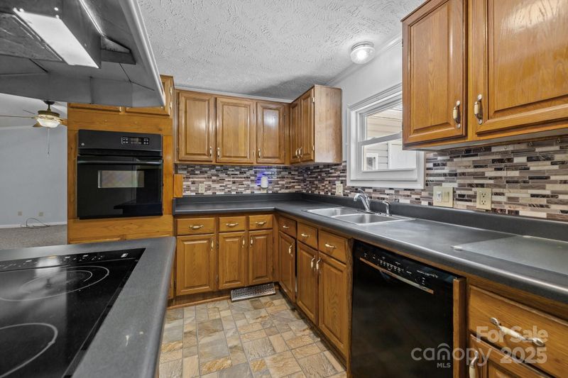 7011 S Providence Rd, Waxhaw, NC 28173