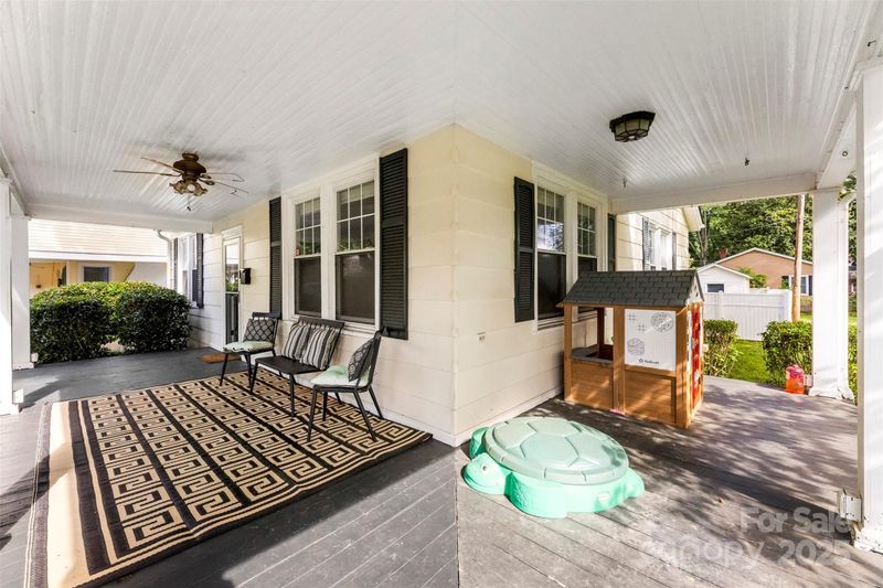 1210 Jackson Rd, Gastonia, NC 28052