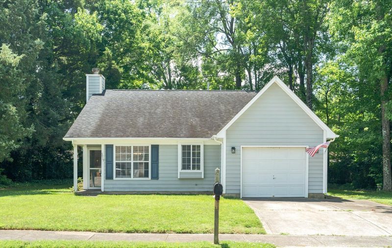 5019 Poplar Glen Dr, Matthews, NC 28104