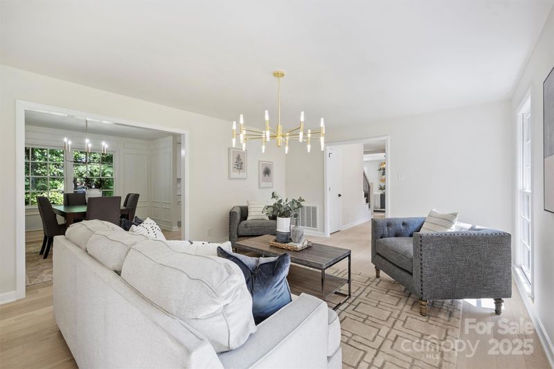 811 Ashmeade Rd, Charlotte, NC 28211