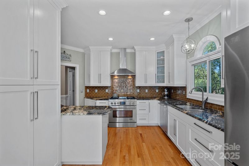 15724 Eagleview Dr, Charlotte, NC 28278