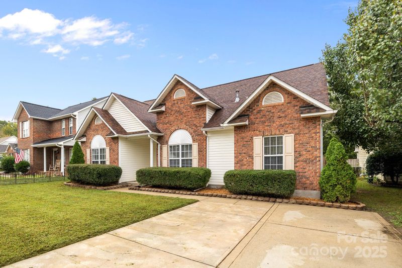 5508 Burning Ridge Dr, Monroe, NC 28110