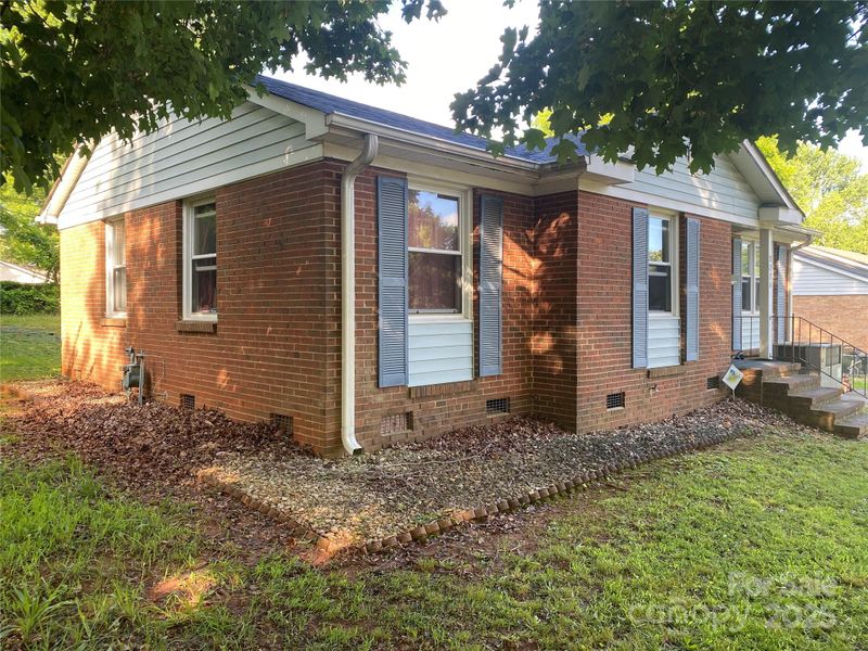 3774 Seaman Dr, Charlotte, NC 28217