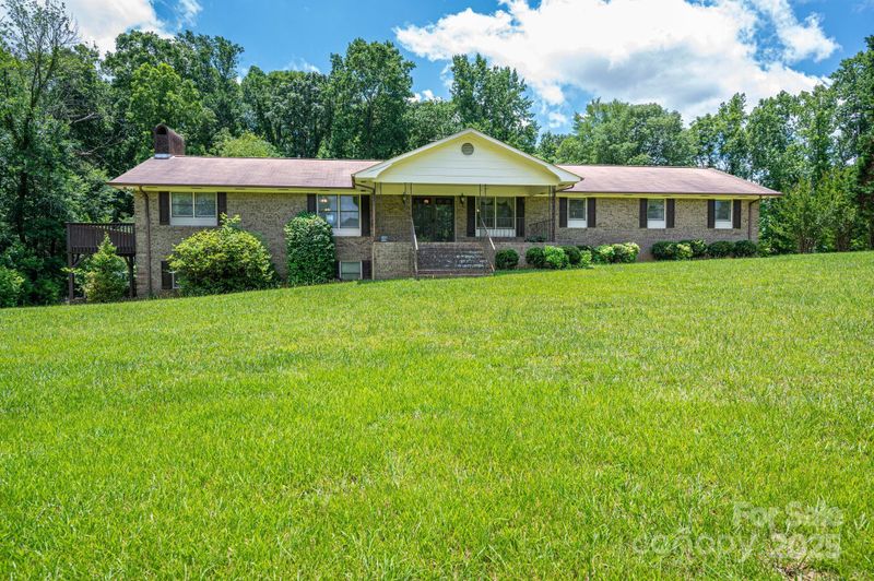 5635 Highway 55 Hw E, Clover, SC 29710