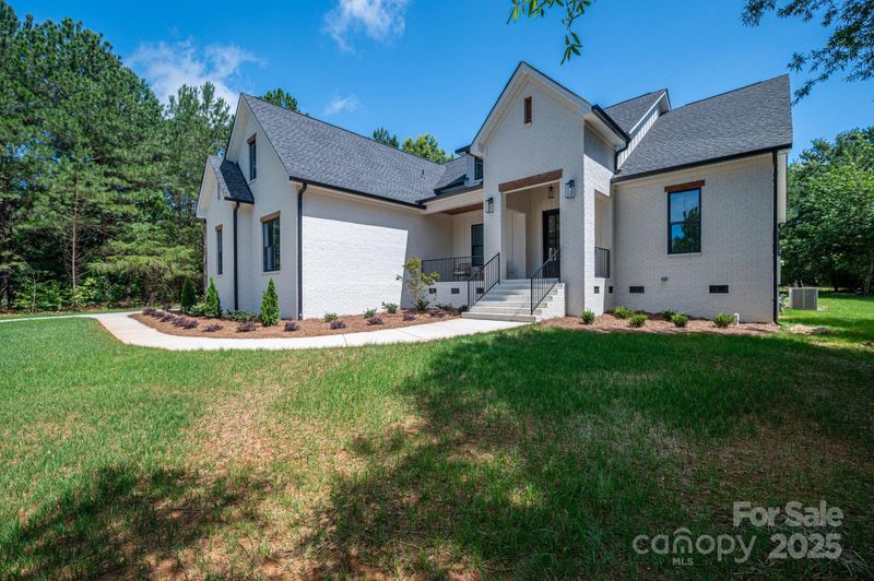 1062 Sage Pine Cir, Clover, SC 29710