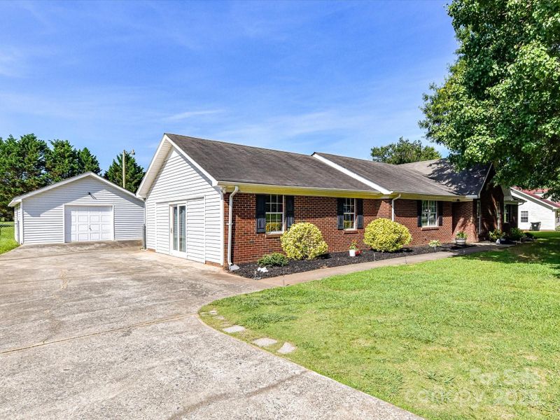 5105 Hampton Meadows Rd, Monroe, NC 28110