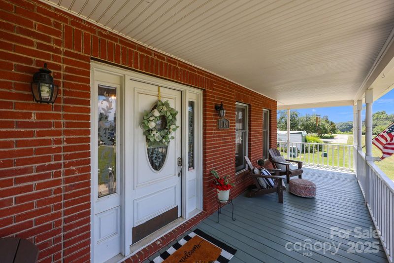 114 Windchime Ln, Mooresville, NC 28115
