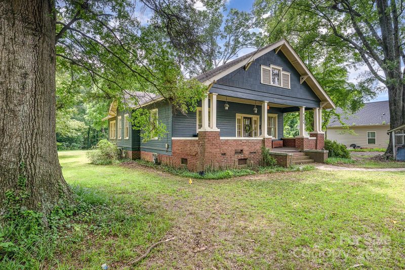6206 Hunter Ave, Charlotte, NC 28262