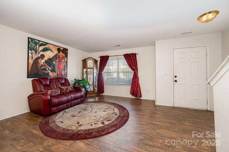 9822 Bayview Pw, Charlotte, NC 28216
