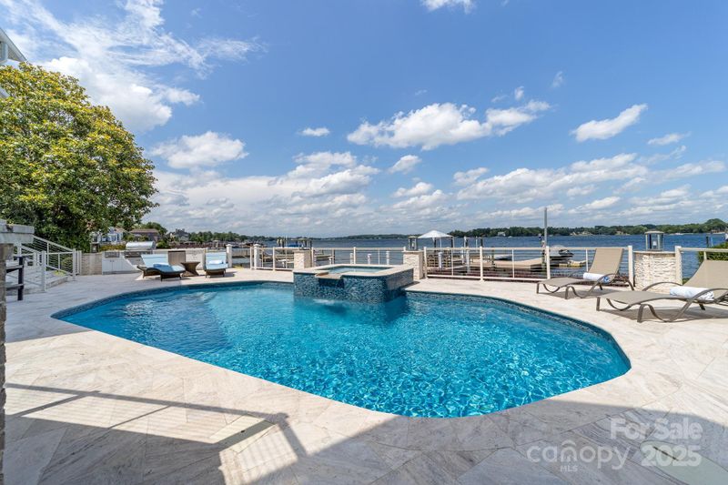 3394 Governors Island Dr, Denver, NC 28037