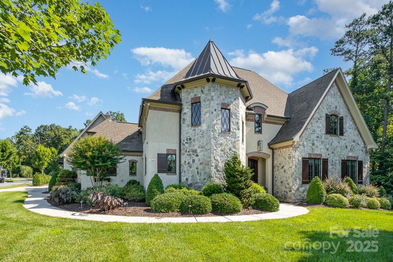 15603 June Washam Rd, Davidson, NC 28036