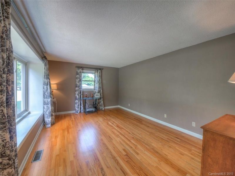 3804 Pine Cove Dr, Gastonia, NC 28056