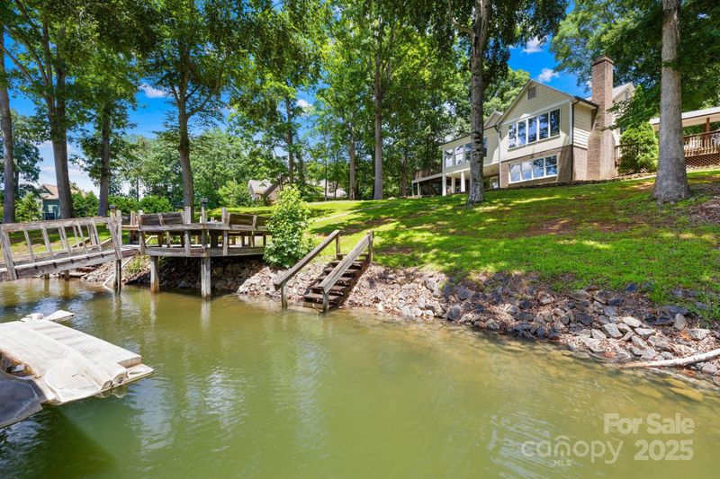 698 Normandy Rd, Mooresville, NC 28117