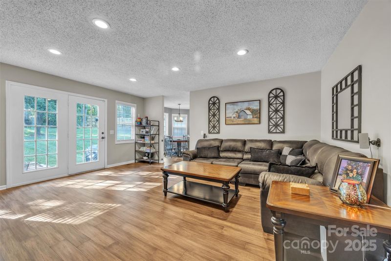 5476 Twelve Oak Ln, Conover, NC 28613