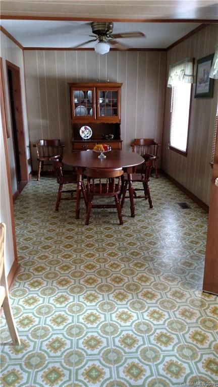 128 S Pine St, Lowell, NC 28098