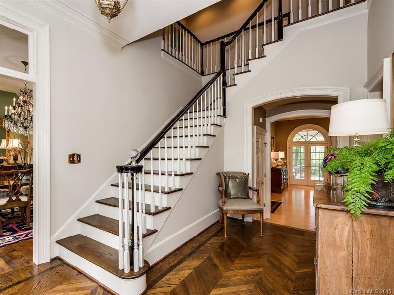 2105 Foxcroft Woods Ln, Charlotte, NC 28211