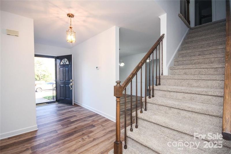 6844 Dumbarton Dr, Charlotte, NC 28210