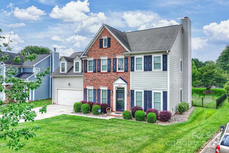 8417 Hirsch Dr, Charlotte, NC 28277