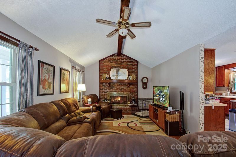 6039 Donna Dr, Charlotte, NC 28213