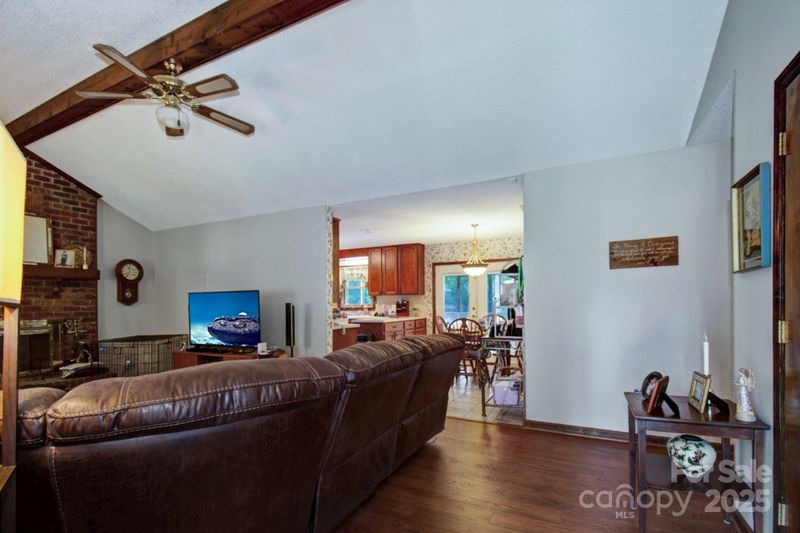 6039 Donna Dr, Charlotte, NC 28213