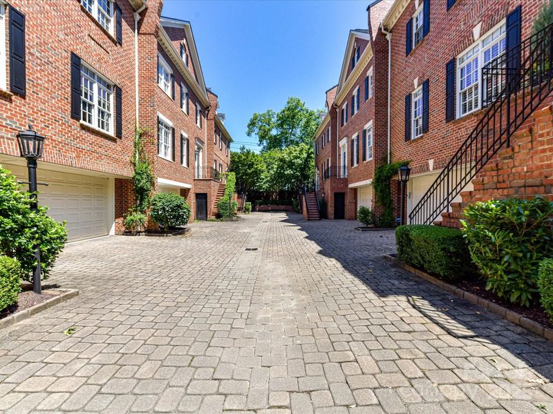 344 S Laurel Ave, Charlotte, NC 28207