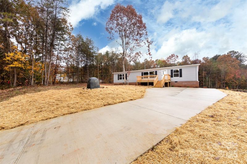716 Sharon Ln, Iron Station, NC 28080