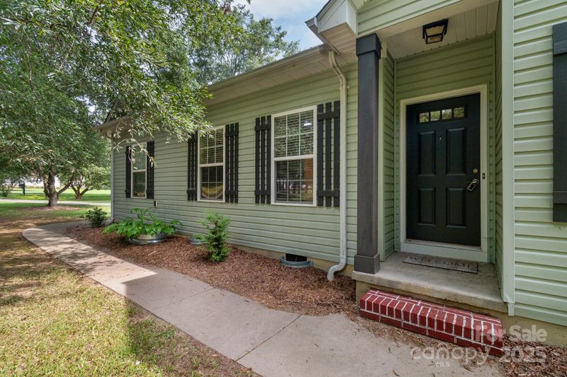 13221 Brandywine Ln, Midland, NC 28107