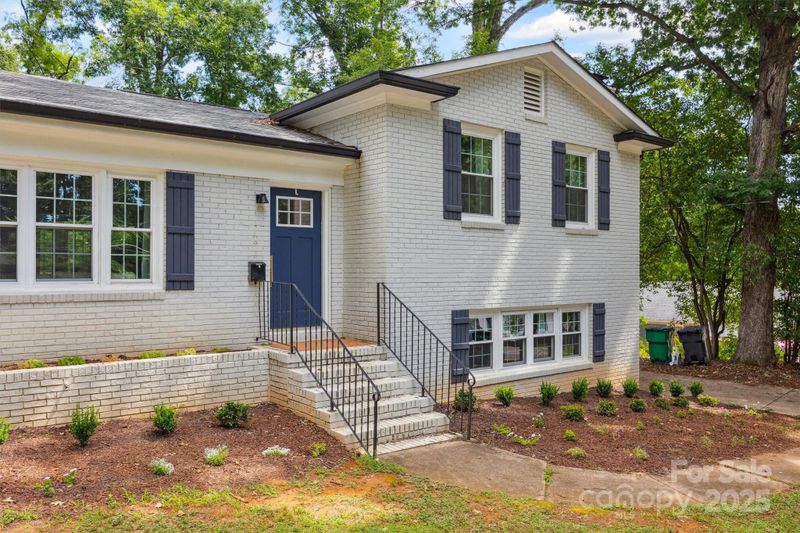 2119 Archdale Dr, Charlotte, NC 28210