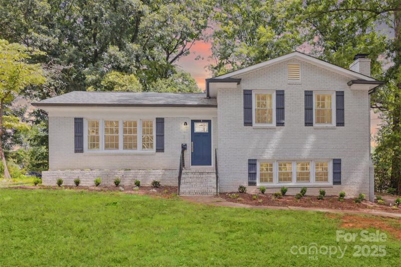 2119 Archdale Dr, Charlotte, NC 28210