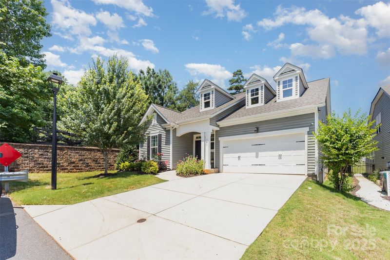 101 Daybreak Ln, Belmont, NC 28012