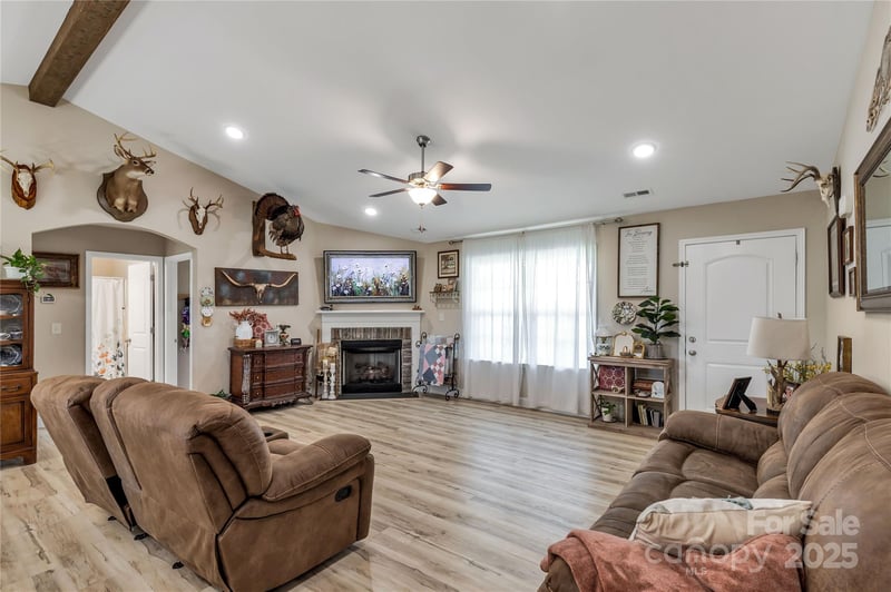 2757 Bobcat Rd, Heath Springs, SC 29058