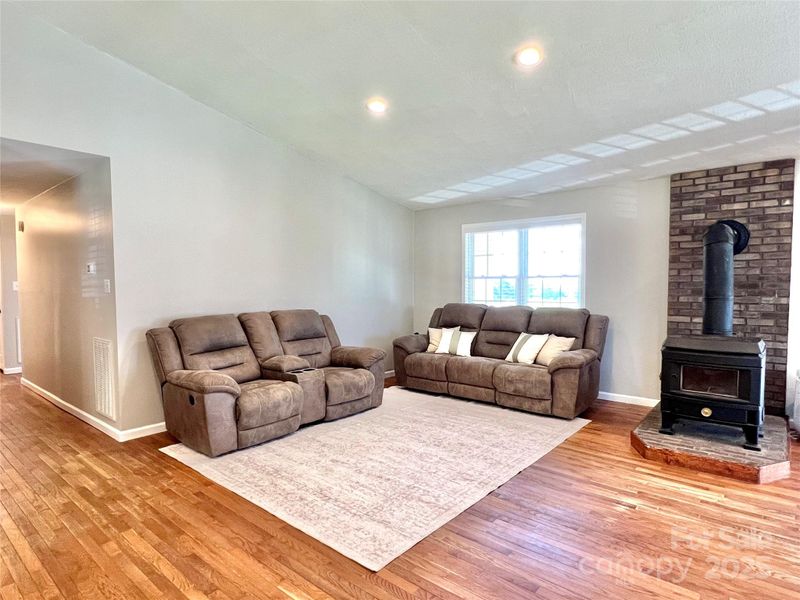 147 Dutchman Rd, Harmony, NC 28634