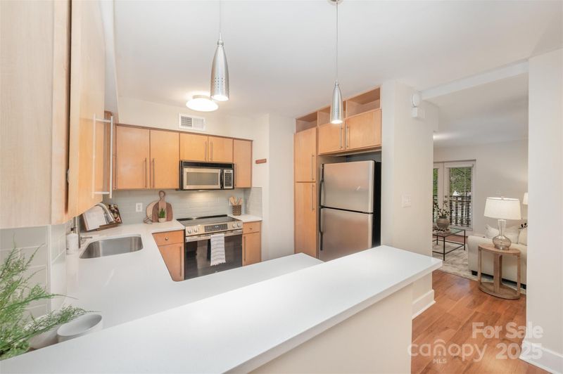 207 N Dotger Ave #C14, Charlotte, NC 28207