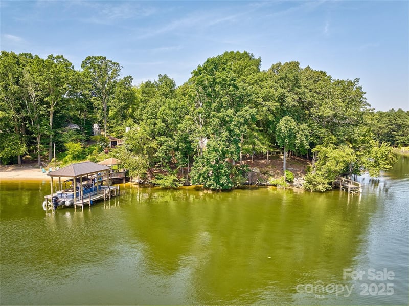 5390 Hudson Rd, Lake Wylie, SC 29710
