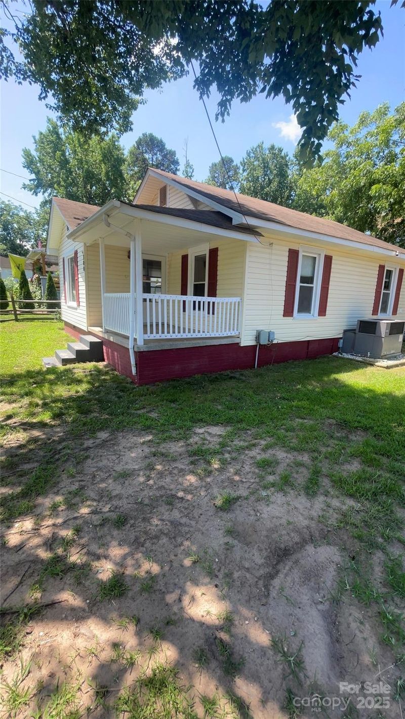 300 Gurley St, Kannapolis, NC 28081