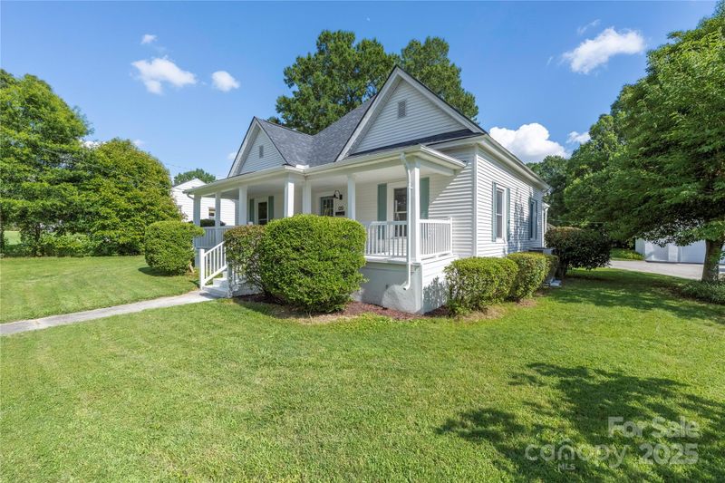 619 Oak St, Mooresville, NC 28115