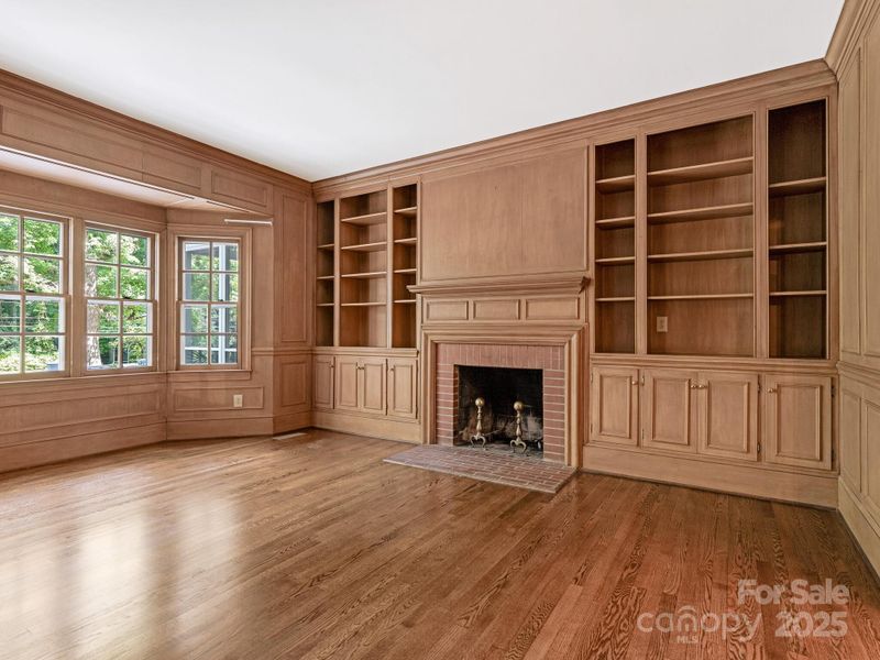 827 Museum Dr, Charlotte, NC 28207