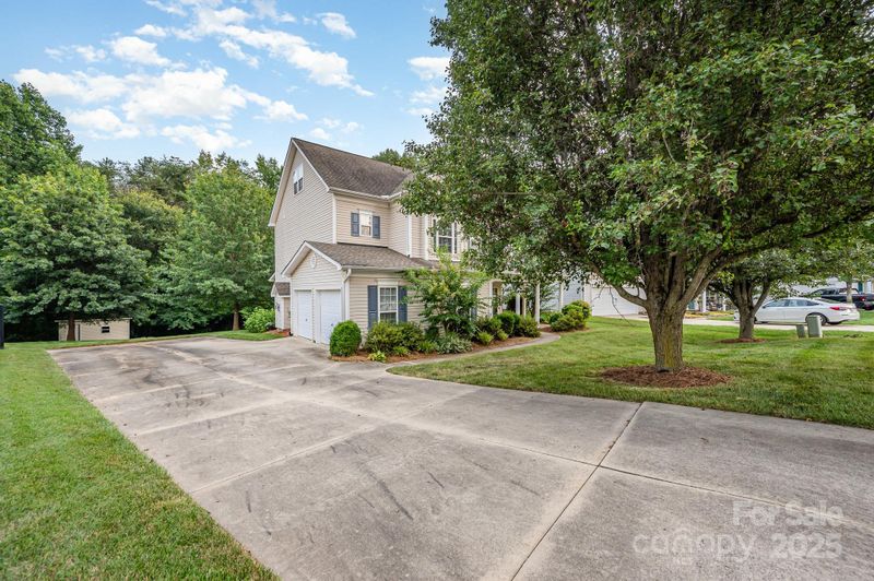 7731 Sedgebrook Dr E, Stanley, NC 28164