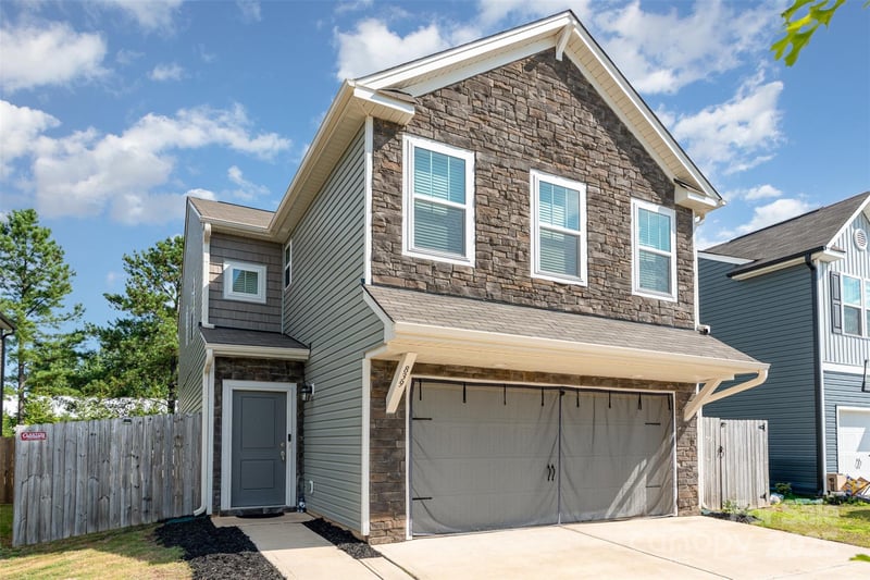 839 Foxglove Ln, York, SC 29745