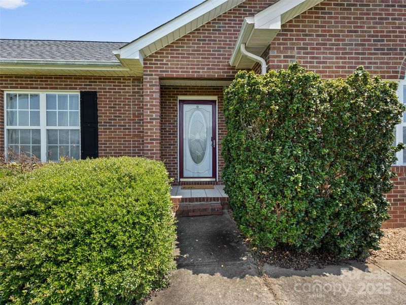 3906 Brickfield St, Hickory, NC 28602
