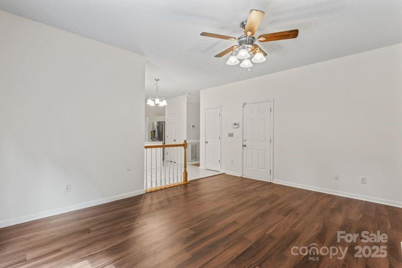 9830 Dauphine Dr, Charlotte, NC 28216