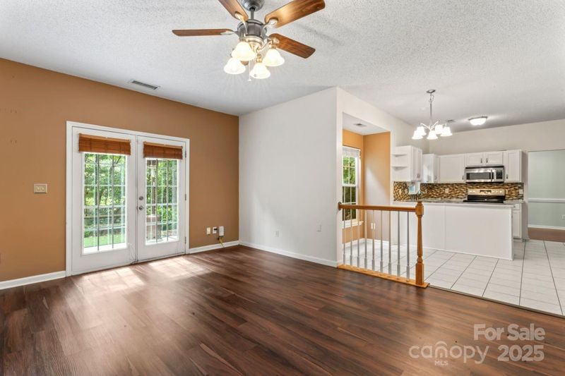 9830 Dauphine Dr, Charlotte, NC 28216