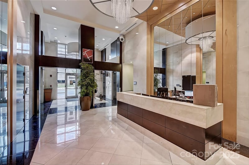 222 S Caldwell St #1812, Charlotte, NC 28202