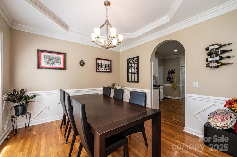2635 Mahogany Ln, Hickory, NC 28602